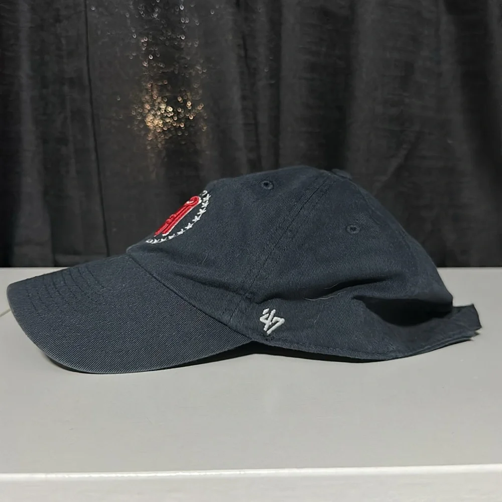 47 Navy blue Barstool baseball hat with adjustable back - Picture 2 of 4